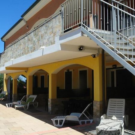 Gli Appartamenti Sul Mare Valledoria  Εξωτερικό φωτογραφία